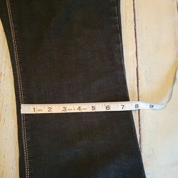 Gloria Vanderbilt Dark Blue Wash Cotton Blend Mid-Rise Bootcut Jeans Sz 6 Short - Picture 12 of 16